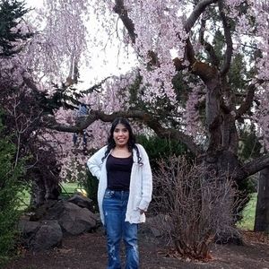 Meet your Posher, Gloria